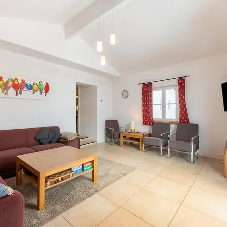 Heritage In Near Area * Niedernsill