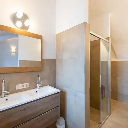 Heritage In Near Area * Niedernsill